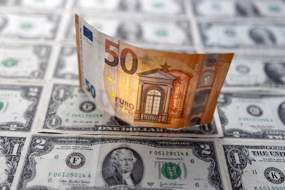 ارزش یورو در برابر دلار به پایین‌ترین سطح در ۲۰ سال گذشته رسید